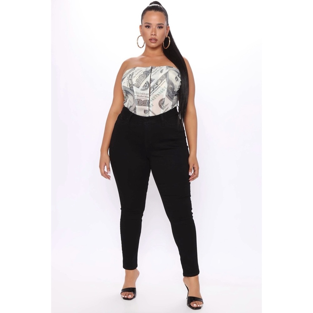 Statuesque Booty Lifting Jeans - Black (NWT)